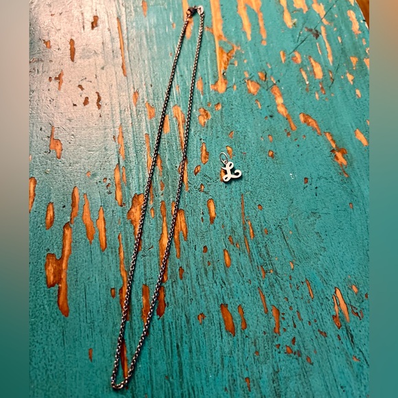 James Avery Small Script L & 18” Cable Chain! - Picture 1 of 7